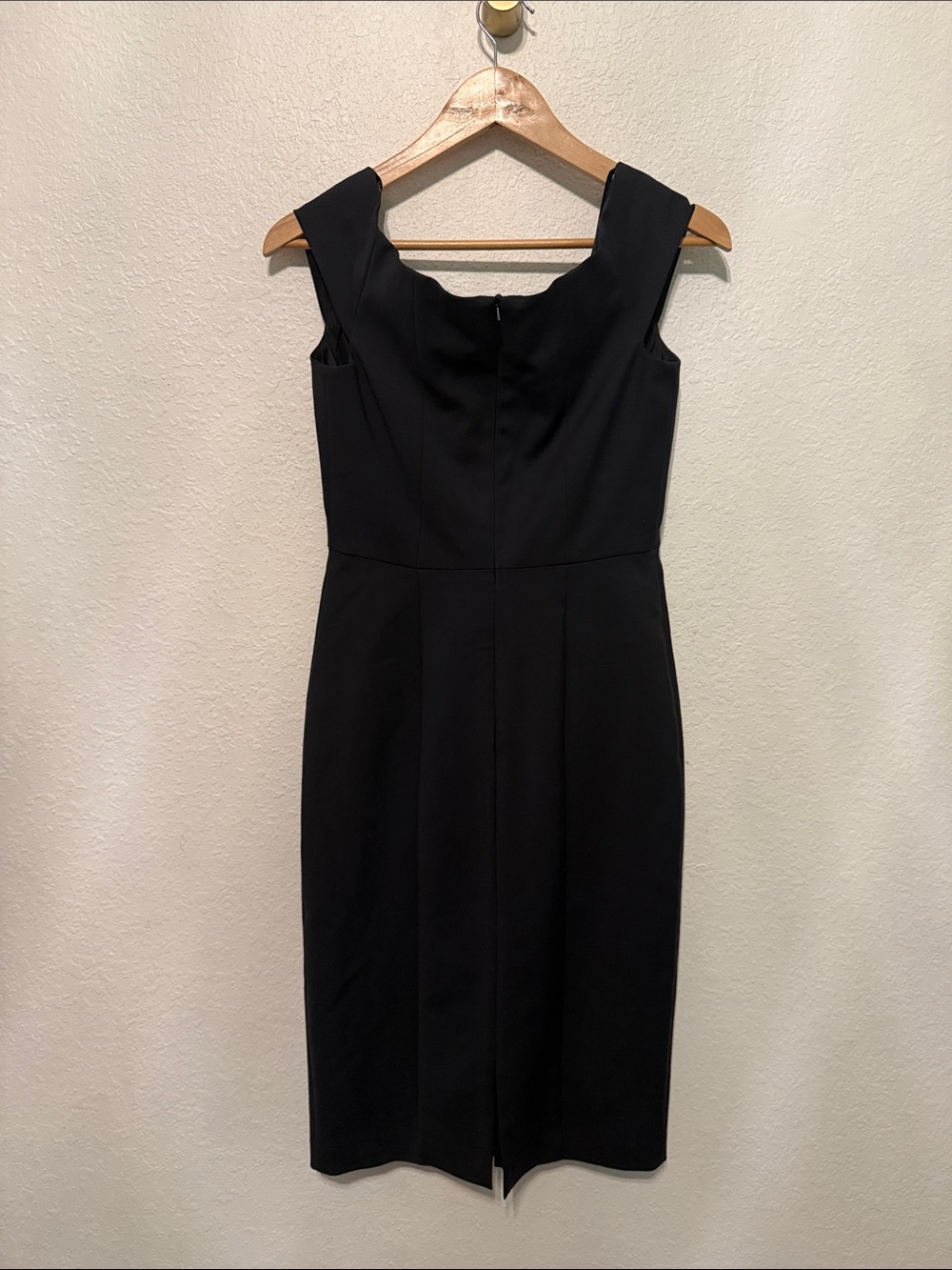 New nwt Perfect Black Halo Riya Off-The-Shoulder Sheath Dress 6 - Picture 8 of 8